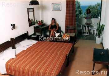 Ialyssos Bay Hotel 12